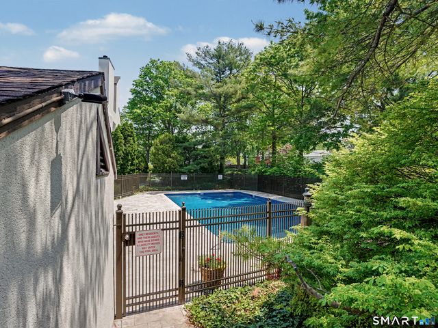 89 Harbor Drive 206, Stamford, CT 06902