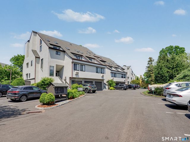 89 Harbor Drive 206, Stamford, CT 06902