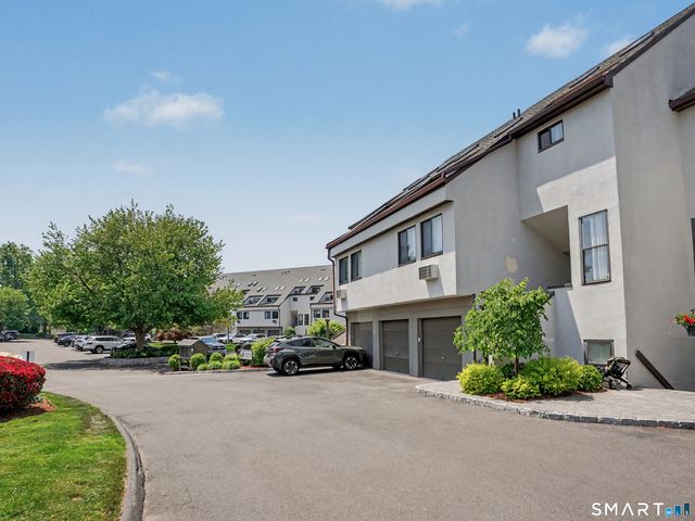 89 Harbor Drive 206, Stamford, CT 06902