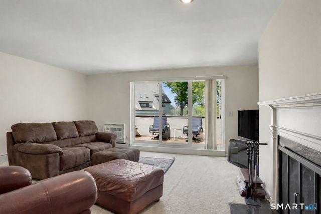 89 Harbor Drive 206, Stamford, CT 06902