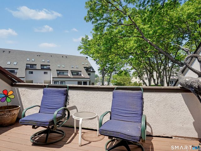 89 Harbor Drive 206, Stamford, CT 06902
