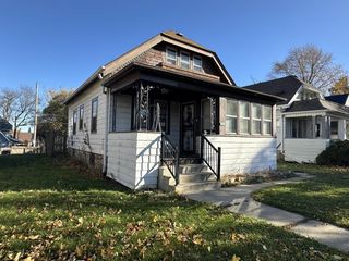 2652 N 55th STREET, Milwaukee, WI 53210