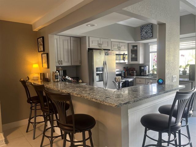 2113 NE 44th St, Pompano Beach, FL 33064