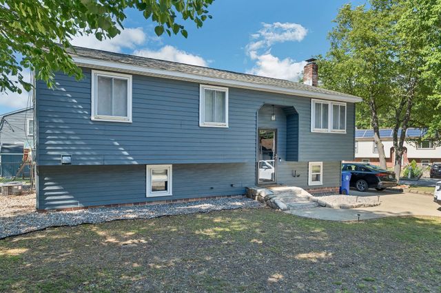 380 Mystic Street, Manchester, NH 03103