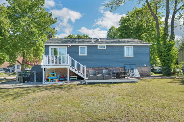 380 Mystic Street, Manchester, NH 03103