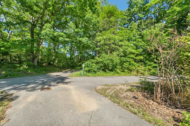 380 Mystic Street, Manchester, NH 03103