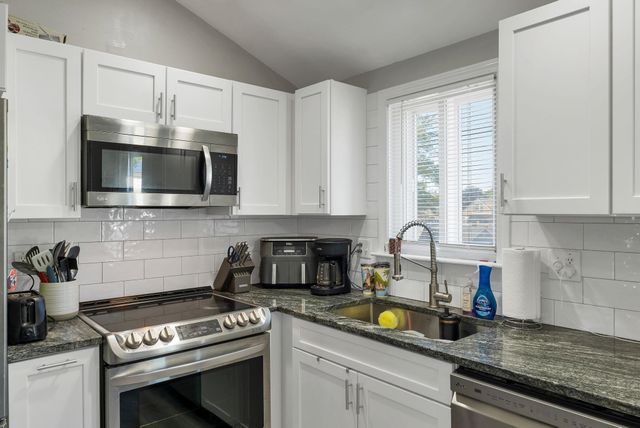 380 Mystic Street, Manchester, NH 03103