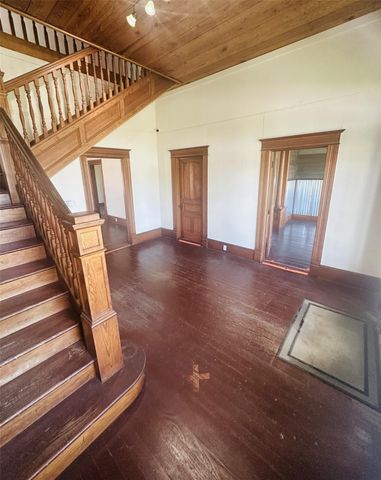 202 W Highway 79 Highway, Hutto, TX 78634