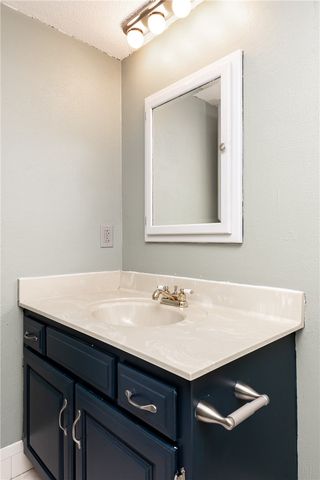 901 S 22nd, Rogers, AR 72758