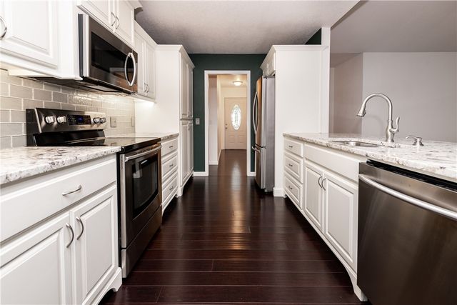 901 S 22nd, Rogers, AR 72758