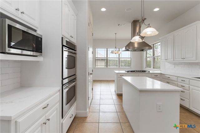 211 Scarlett Ridge Drive, Boerne, TX 78006