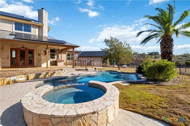 211 Scarlett Ridge Drive, Boerne, TX 78006