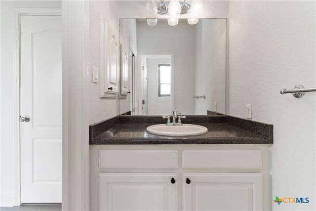 211 Scarlett Ridge Drive, Boerne, TX 78006