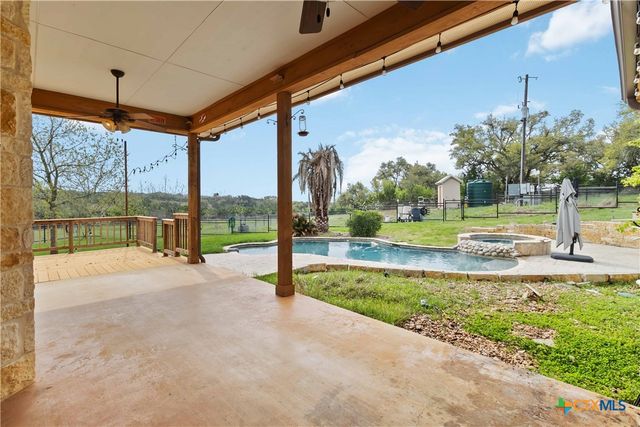 211 Scarlett Ridge Drive, Boerne, TX 78006