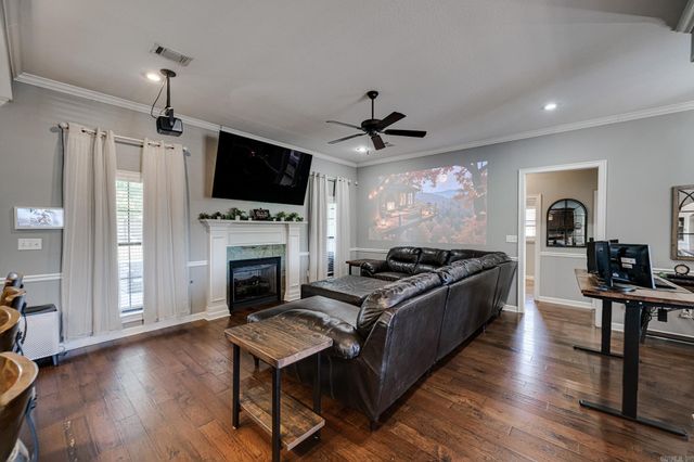 5120 Trinity Crossing Drive, Conway, AR 72034