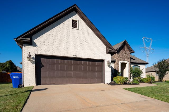 5120 Trinity Crossing Drive, Conway, AR 72034