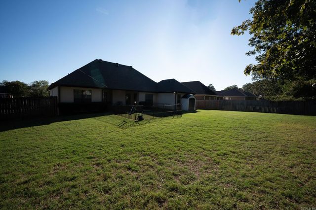 5120 Trinity Crossing Drive, Conway, AR 72034