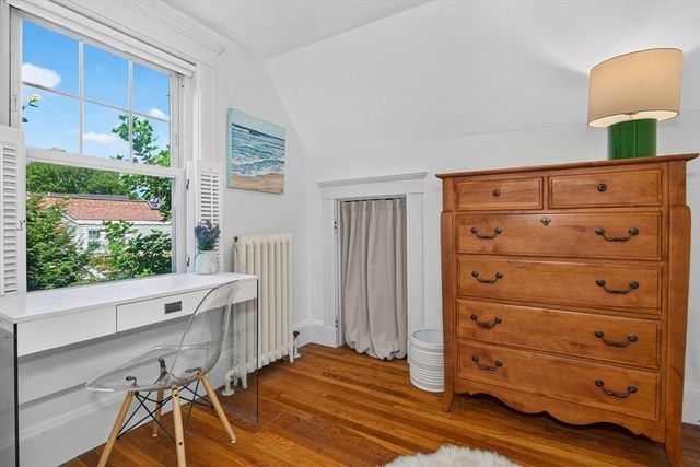 43 Atwood St, Wellesley, MA 02482