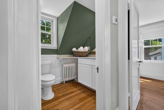 43 Atwood St, Wellesley, MA 02482