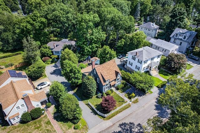 43 Atwood St, Wellesley, MA 02482