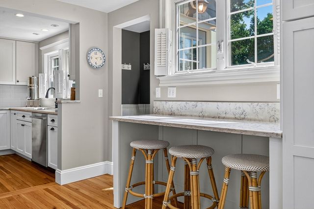 43 Atwood St, Wellesley, MA 02482