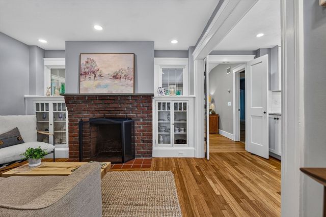 43 Atwood St, Wellesley, MA 02482