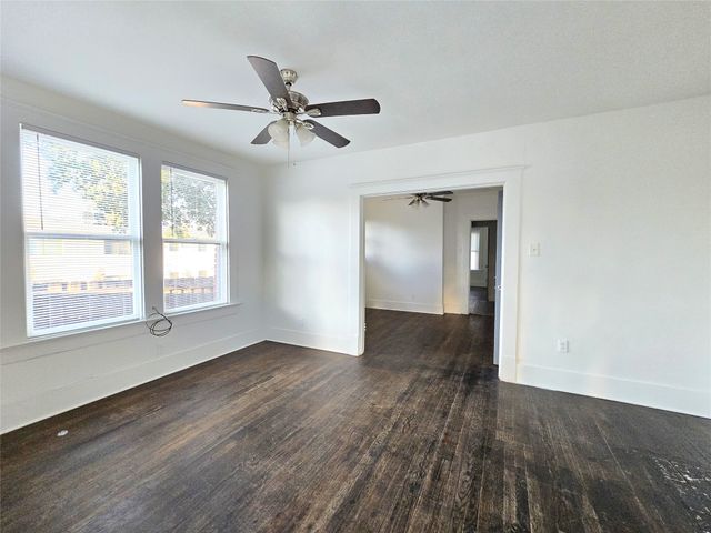 630 N Ewing Avenue, Dallas, TX 75203
