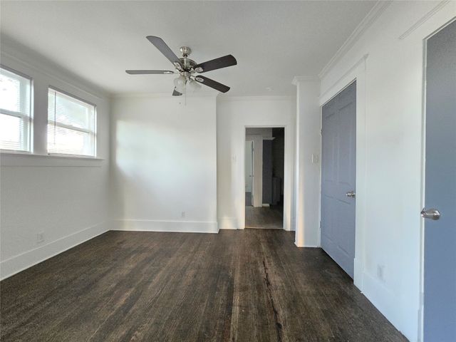 630 N Ewing Avenue, Dallas, TX 75203