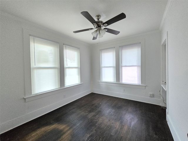 630 N Ewing Avenue, Dallas, TX 75203