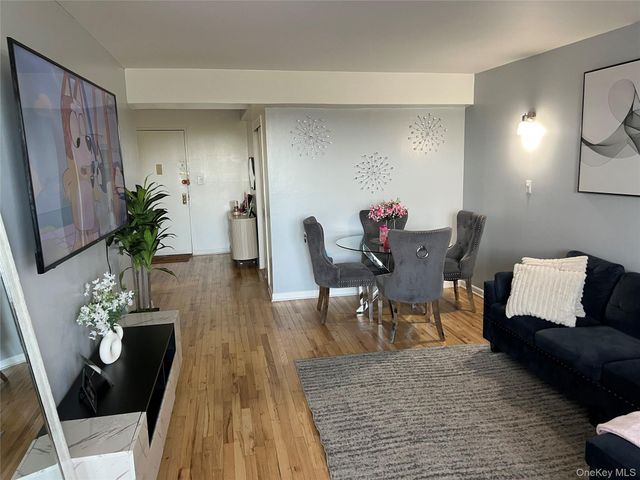 84-70 129th Street 5B, Kew Gardens, NY 11415