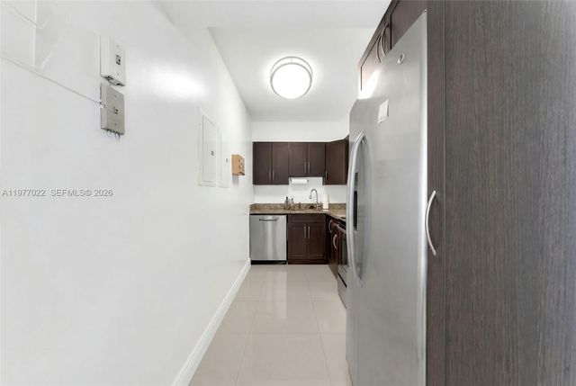 800 Claughton Island Dr 2804, Miami, FL 33131