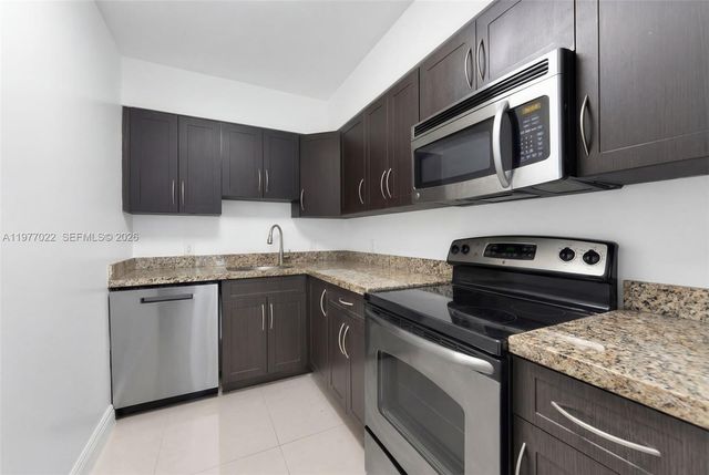 800 Claughton Island Dr 2804, Miami, FL 33131