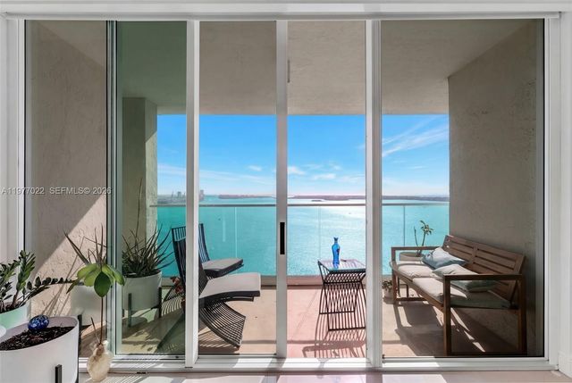 800 Claughton Island Dr 2804, Miami, FL 33131