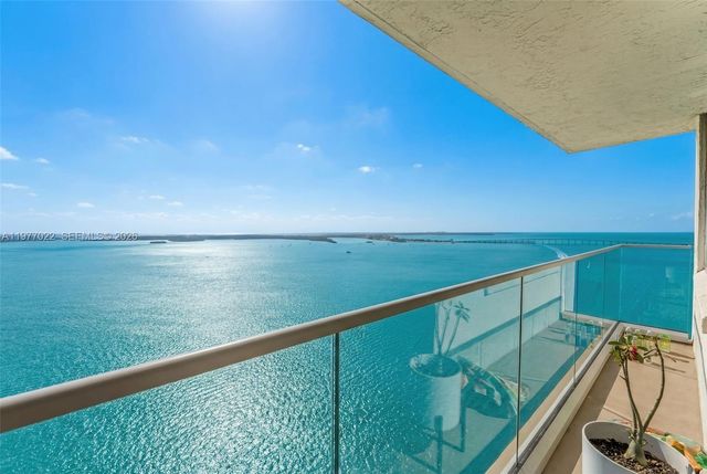 800 Claughton Island Dr 2804, Miami, FL 33131