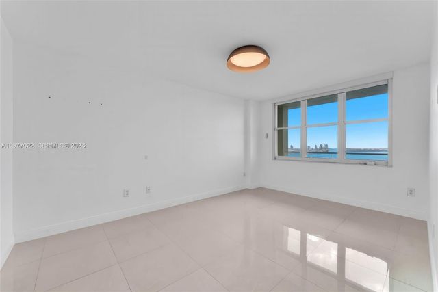 800 Claughton Island Dr 2804, Miami, FL 33131