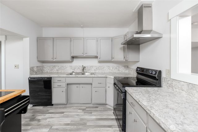 1031 W Glenwood Street, Port Angeles, WA 98363