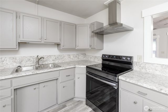 1031 W Glenwood Street, Port Angeles, WA 98363