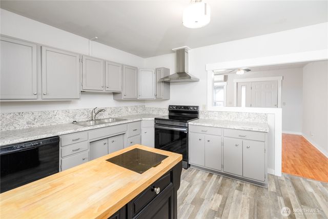 1031 W Glenwood Street, Port Angeles, WA 98363