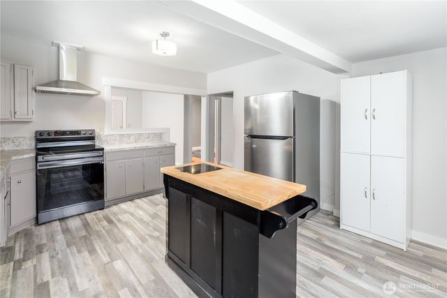 1031 W Glenwood Street, Port Angeles, WA 98363
