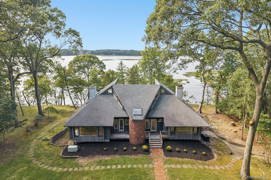 89 Harbor Road, Head Of The Harbor, NY 11780 — exterior