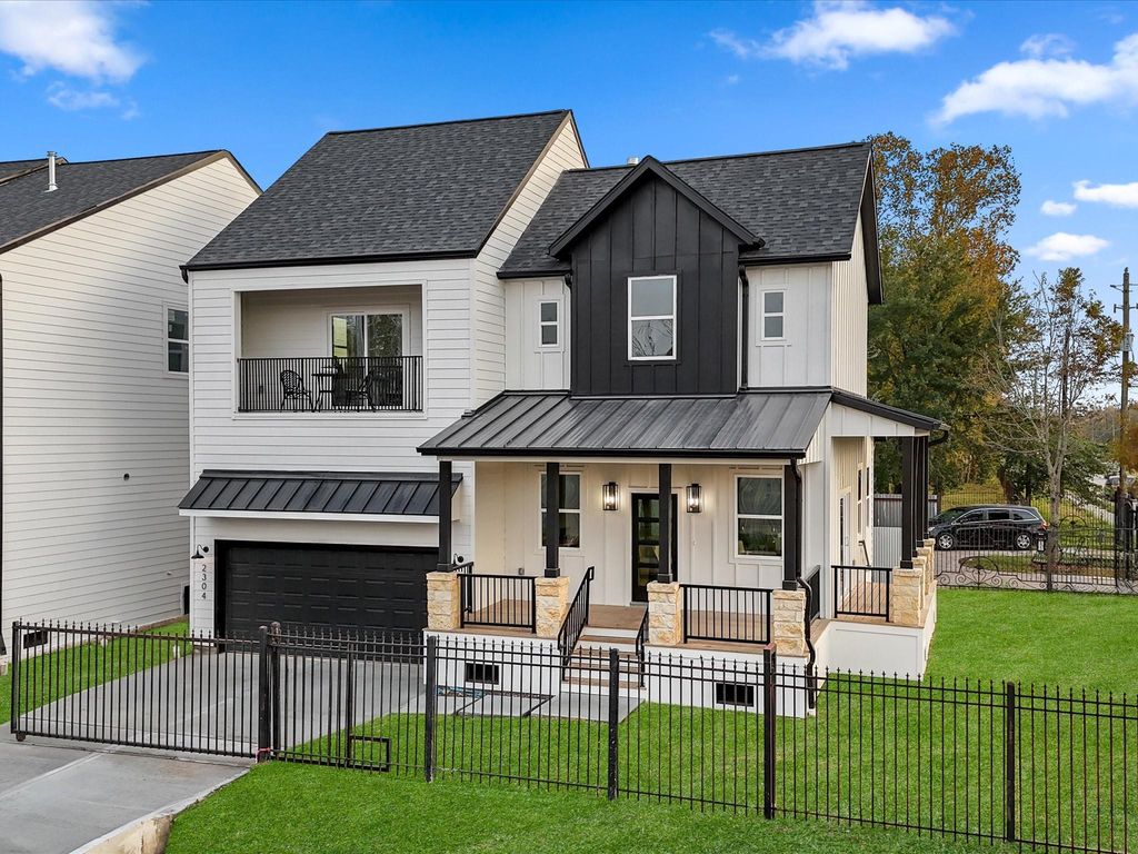 2304 Langley Road, Houston, TX 77093