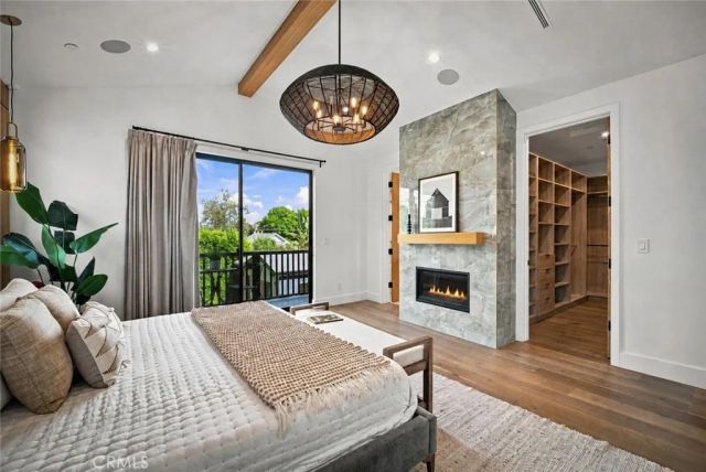 4458 Katherine Avenue, Sherman Oaks, CA 91423