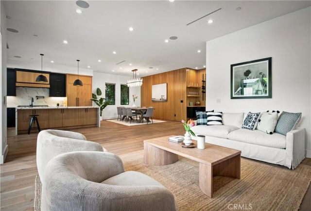 4458 Katherine Avenue, Sherman Oaks, CA 91423