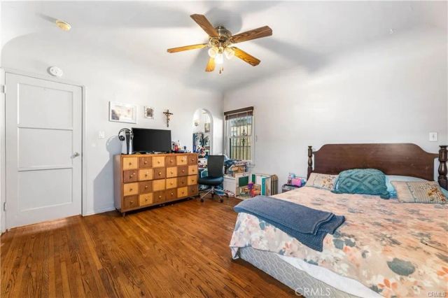 3786 Dublin, Los Angeles, CA 90018