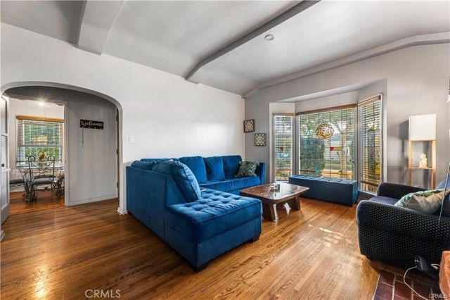 3786 Dublin, Los Angeles, CA 90018