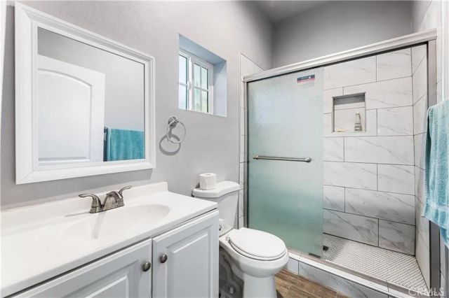 3786 Dublin, Los Angeles, CA 90018