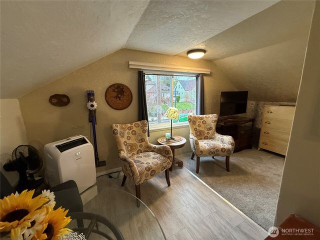 919 Pacific Avenue, Bremerton, WA 98337