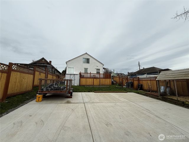 919 Pacific Avenue, Bremerton, WA 98337