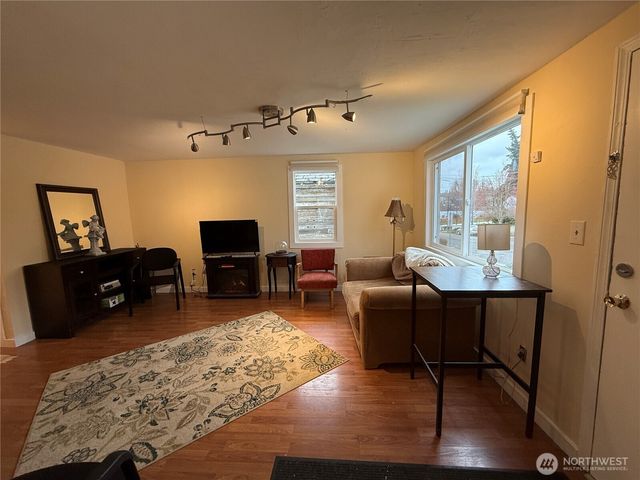 919 Pacific Avenue, Bremerton, WA 98337