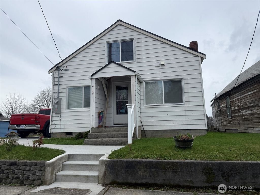 919 Pacific Avenue, Bremerton, WA 98337